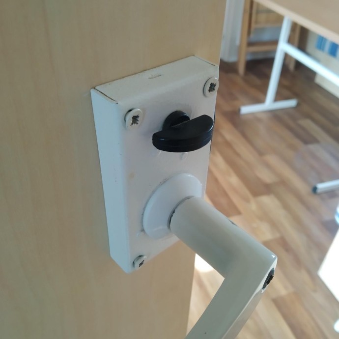 Cerradura con bloqueo puerta interior mobil home - MundoMobilHome