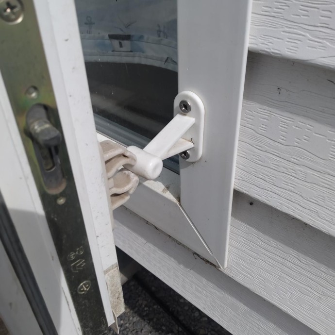 Bloqueo puerta exterior mobil home - MundoMobilHome